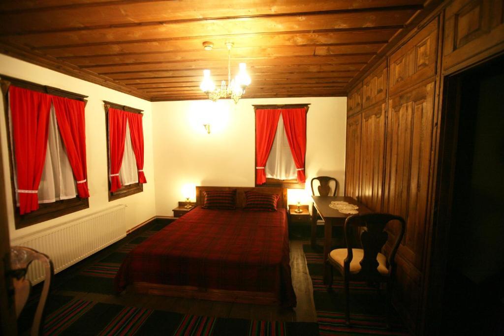 Djudjeva Kyshta Hotel Panagyurishte Bilik gambar