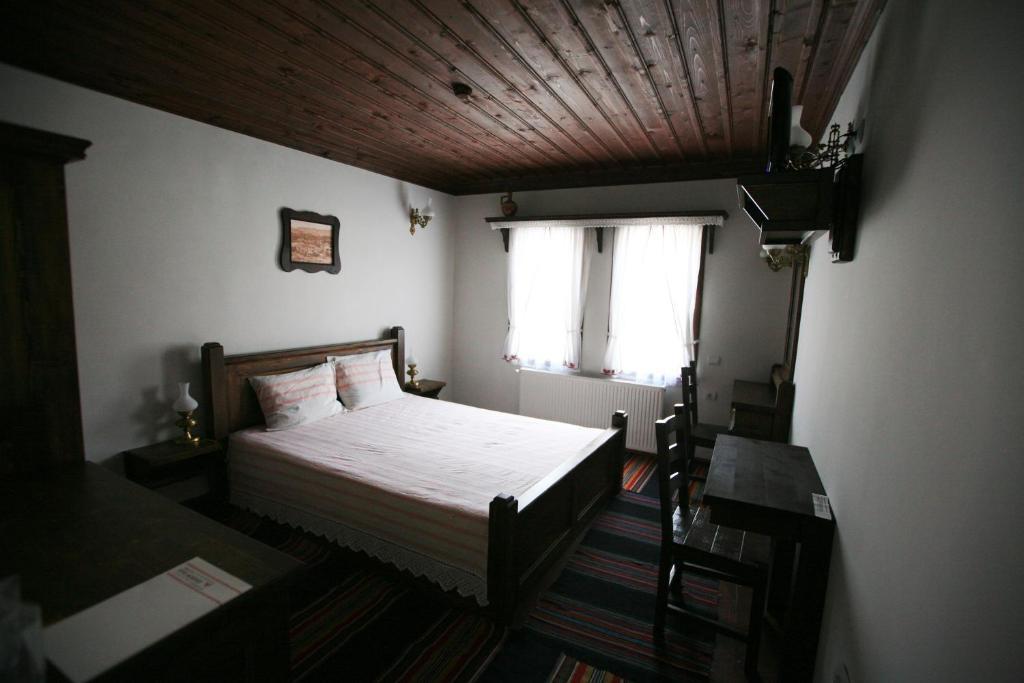 Djudjeva Kyshta Hotel Panagyurishte Bilik gambar