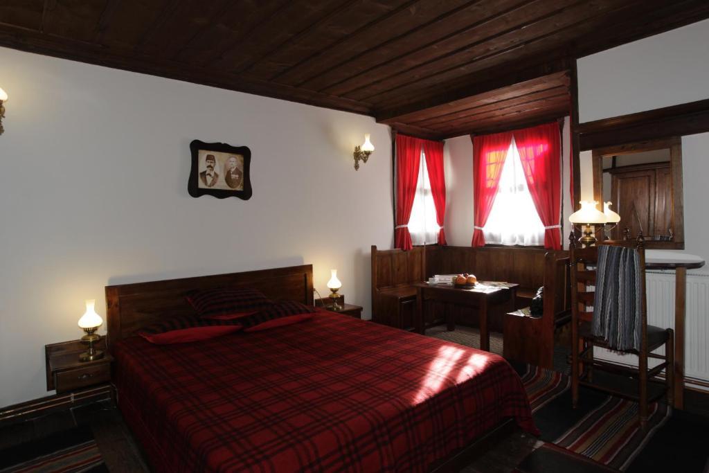 Djudjeva Kyshta Hotel Panagyurishte Bilik gambar