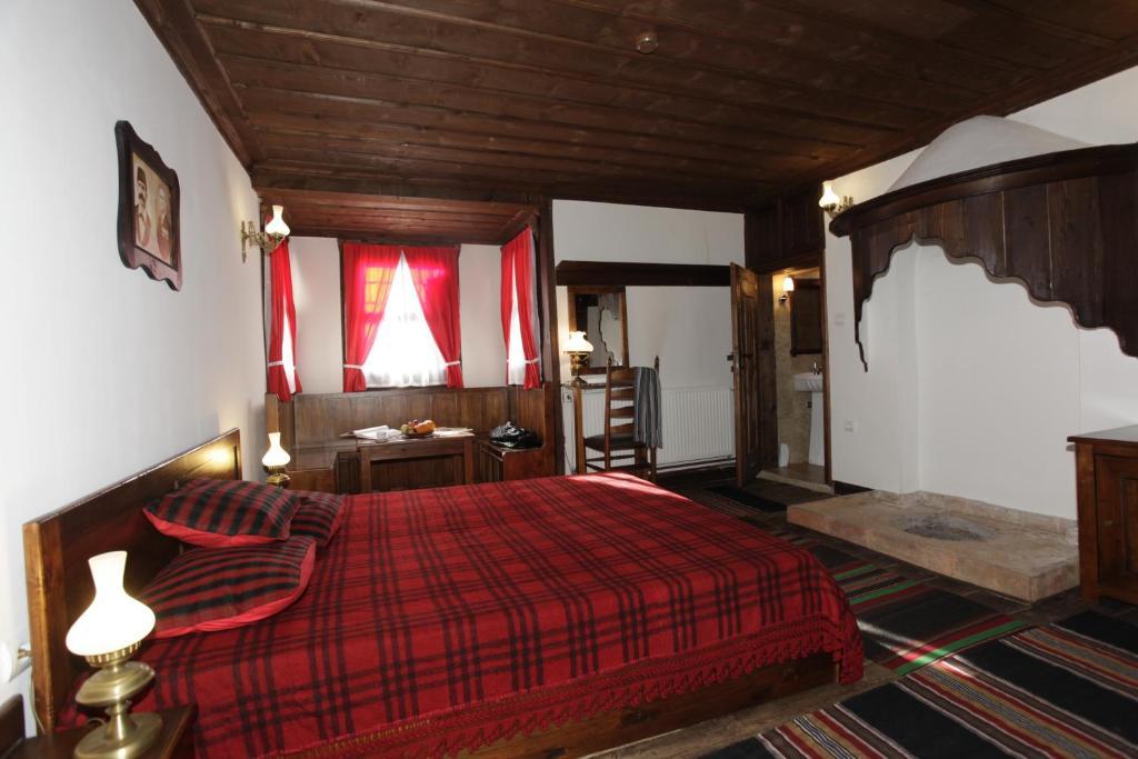 Djudjeva Kyshta Hotel Panagyurishte Bilik gambar