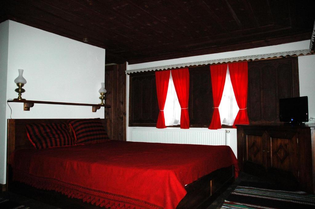 Djudjeva Kyshta Hotel Panagyurishte Bilik gambar